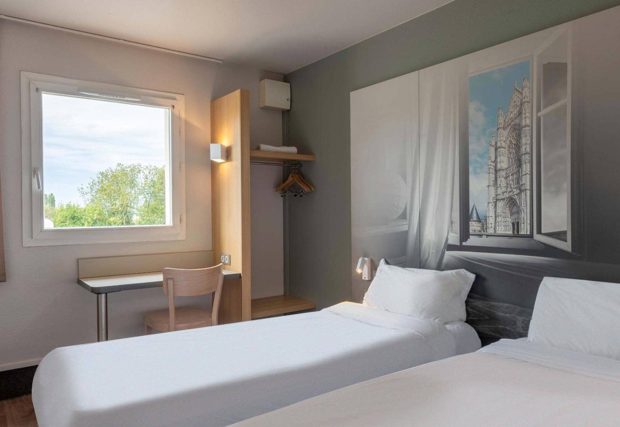 Beauvais Hotel